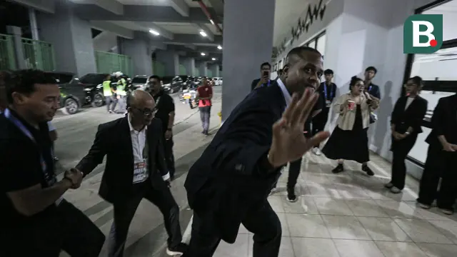 Patrick Kluivert - Persija Vs PSBS Biak di BRI Liga 1 2024/2025