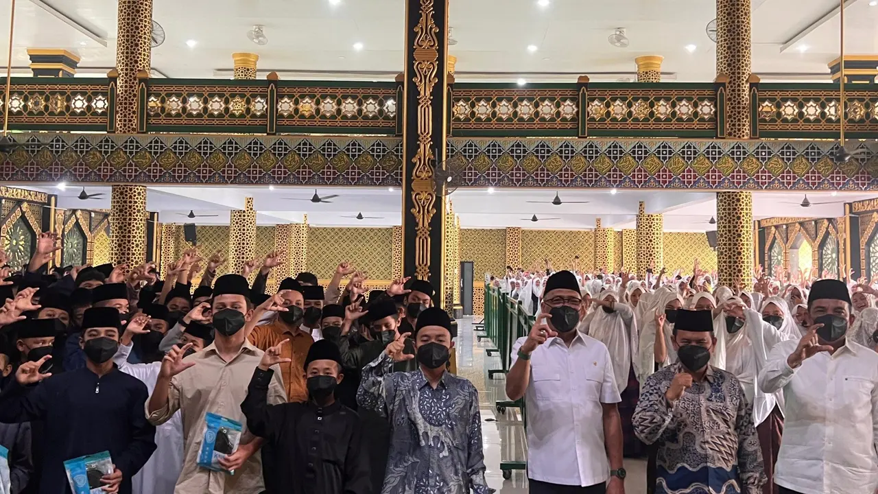 Rumah Bebas Asap di Pondok Pesantren Dar El Hikmah, Pekanbaru, Riau (fraksipkb.com)