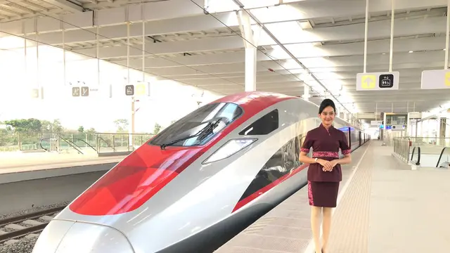 Kereta Cepat Jakarta-Bandung Whoosh telah diresmikan Presiden Joko Widodo (Jokowi) pada 2 Oktober 2023, dan mulai beroperasi untuk umum pada 3 Oktober 2023.