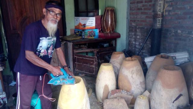 Toto, raja kendang asal Garut