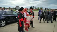Presiden Jokowi tiba di Rusia disuguhi roti karavay (Liputan6.com/ Silvanus Alvin)