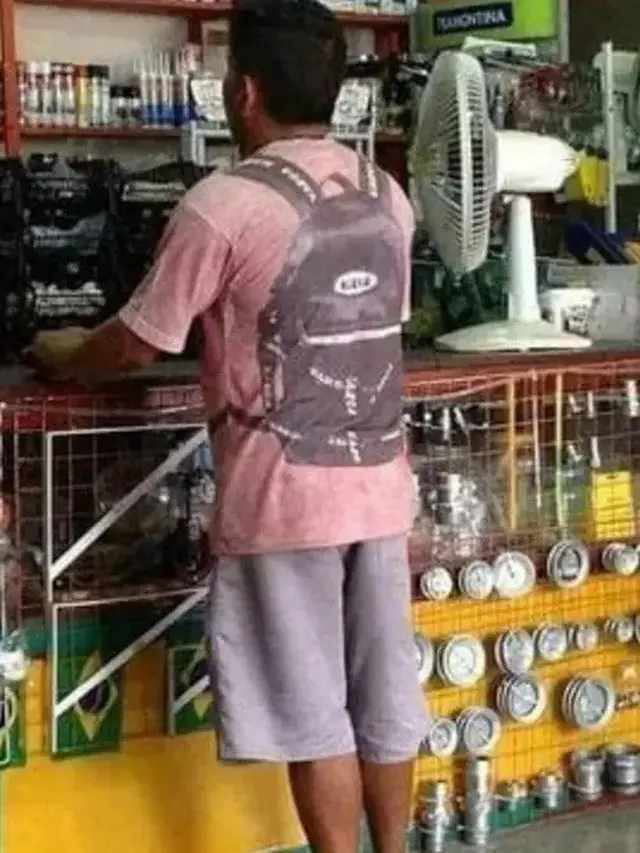 6 Outfit Nyeleneh Warna Pink Ini Enggak Habis Pikir, Anti-Mainstream