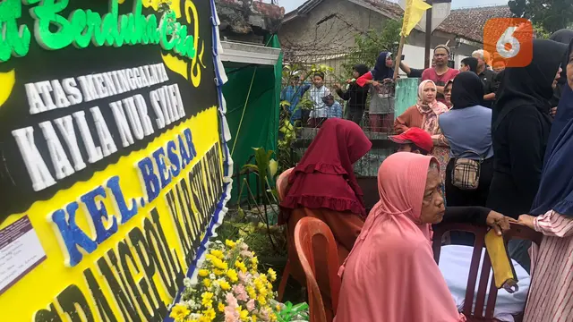 Rumah duka siswi SMA peserta seleksi calon paskibraka, di Kecamatan Gunungguruh Kabupaten Sukabumi (Liputan6.com/Fira Syahrin).
