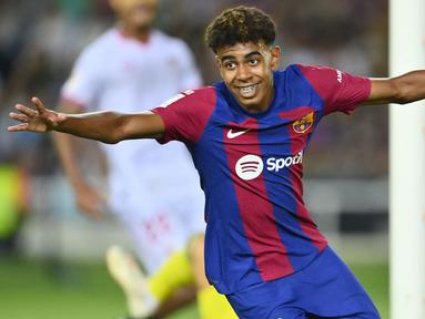 Bermain di Liga Champions tentu menjadi impian sekaligus kebanggaan bagi para pemain muda. Dalam sejarah Liga Champions sejak edisi pertama pada 1992/1993, lima pemain berikut masuk dalam daftar 5 besar pemain termuda yang melakukan debut di kasta tertinggi kompetisi antar-klub Eropa. Siapa saja mereka? Simak uraiannya berikut ini. (AFP/Pau Barrena)