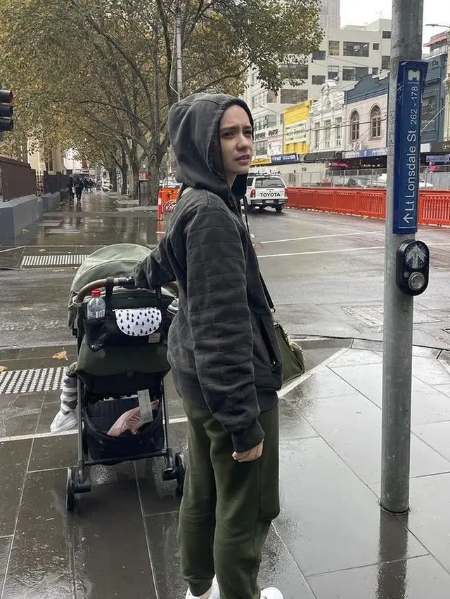 Penampilan Putri Anne tanpa kerudung