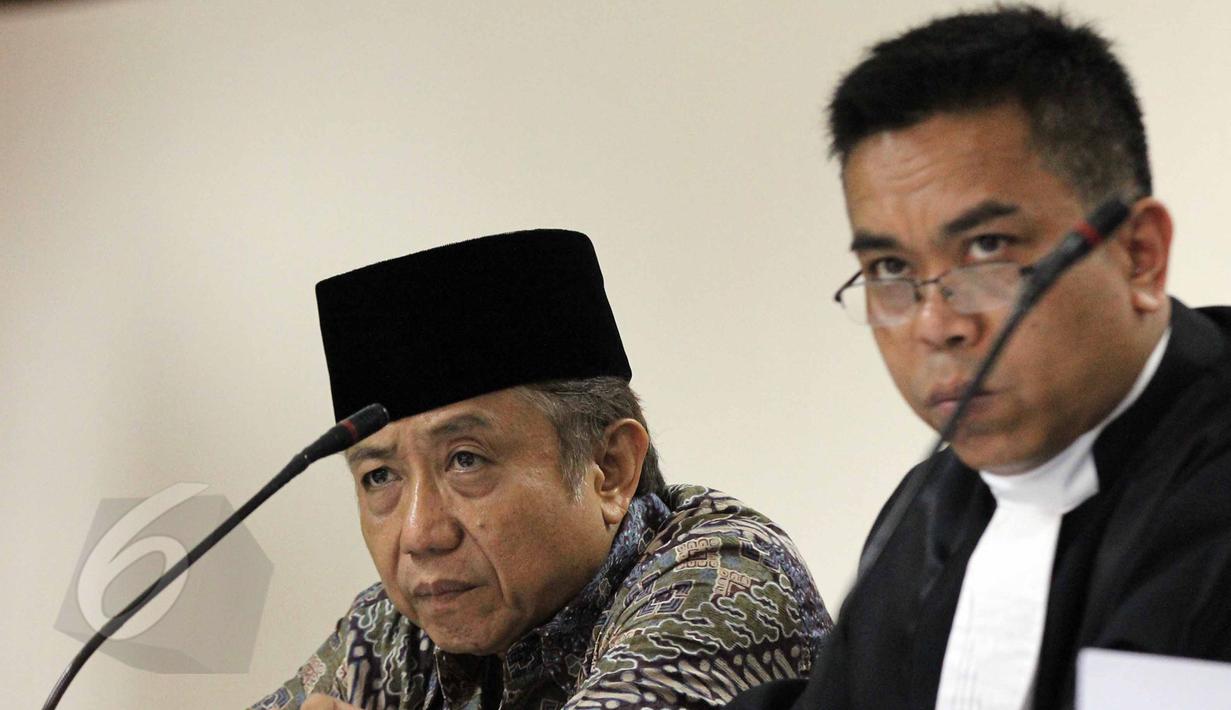 Waryono Karno saat menghadiri sidang lanjutan dengan agenda mendengarkan kesaksian Mantan Kepala Pusat Data dan Informasi (Pusdatim) Kementerian ESDM, Ego Syahrial di Pengadilan TipIkor, Jakarta, Rabu (3/6/2015). (Liputan6.com/Helmi Afandi)