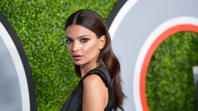 [Bintang] Emily Ratajkowski