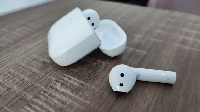 Redmi Buds 3 (Liputan6.com/Giovani Dio Prasasti)