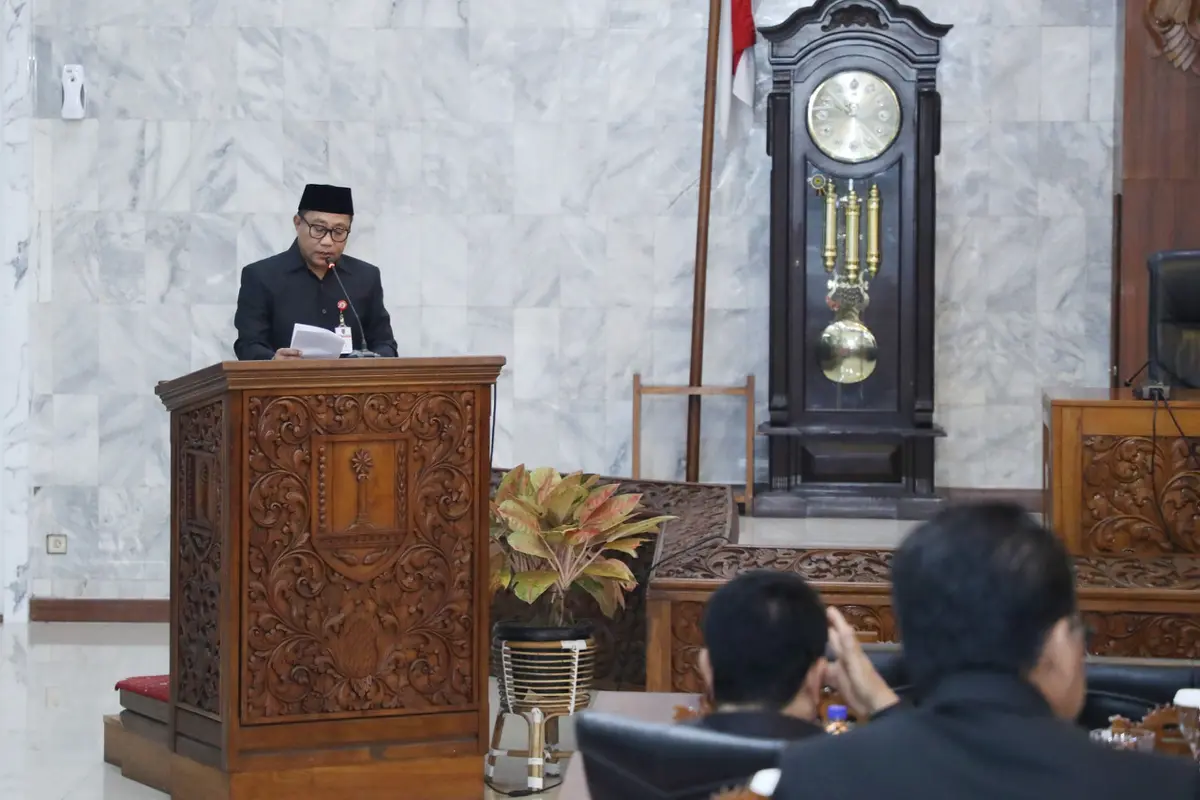 Wakil Walikota Semarang Iswar Aminuddin saat menyampaikan pidato di depan DPRD Kota Semarang. (Foto: Liputan6.com/Felek Wahyu)