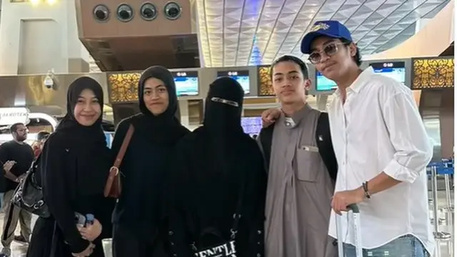 Potret Umi Pipik dan anak-anak (Sumber: Instagram/_ummi_pipik_)