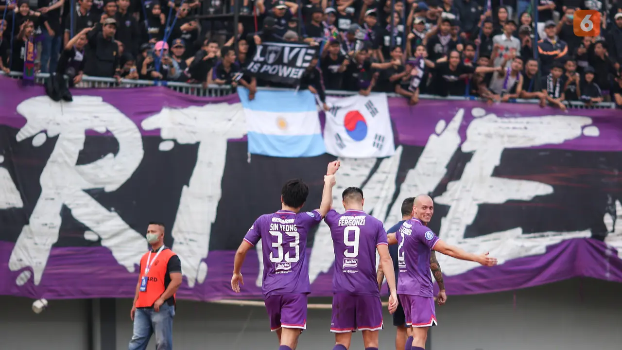 Foto: Kolaborasi Korea Selatan-Argentina Bawa Persita Jinakkan PSIS di BRI Liga 1