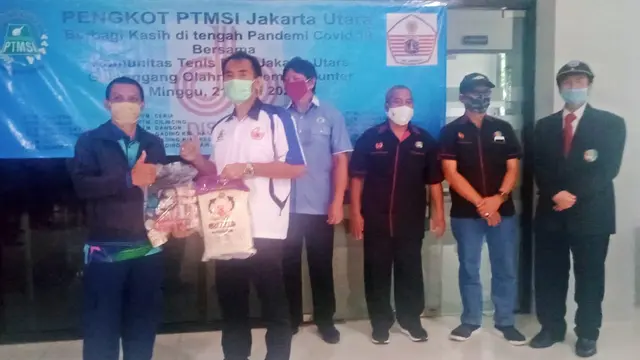 Komunitas Tenis Meja Di Jakut Dapat Bantuan Sembako