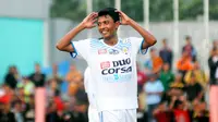 Dedik Setiawan, striker muda Arema FC akan menjadi pengganti Cristian Gonzales di Trofeo Bhayangkara. (Bola.com/Iwan Setiawan)