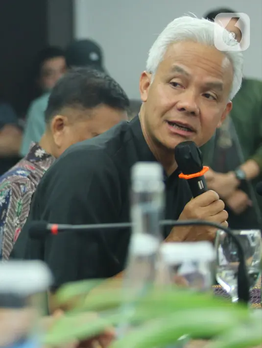 Ketua Umum DPP Partai Persatuan Indonesia (Perindo) Hary Tanoesoedibjo juga hadir mendampingi Ganjar Pranowo. (merdeka.com/Arie Basuki)