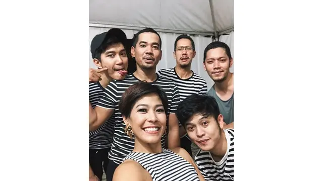 7 Potret Kebersamaan MALIQ & D'Essentials, 17 tahun berkarya di Industri Musik Tanah Air
