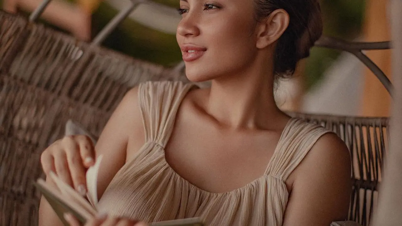 Pesona Ariel Tatum yang Mantan Kekasihnya Selingkuh dengan Pria