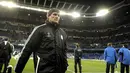 Real Madrid&acute;s Juande Ramos walks before their Champions League match Group H against Zenith San Petersburg at Santiago Bernabeu in Madrid, on December 10, 2008. AFP PHOTO/Pedro ARMESTRE