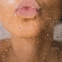 Ilustrasi bibir sehat. (Foto: Unsplash/Morgan Alley)