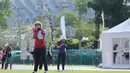 Bertanding di Football Field 1, Sports Authority of Thailand, Bangkok, Thailand, Rabu (17/12/2025), Diananda Choirunisa menunjukkan performa impresif sejak babak awal. Tampak dalam foto, atlet panahan Indonesia, Diananda Choirunisa saat bertanding di nomor individual recurve putri SEA Games 2025 di Football Field 1, Sports Authority of Thailand, Bangkok, Rabu (17/12/2025). (Bola.com/Bagaskara Lazuardi)