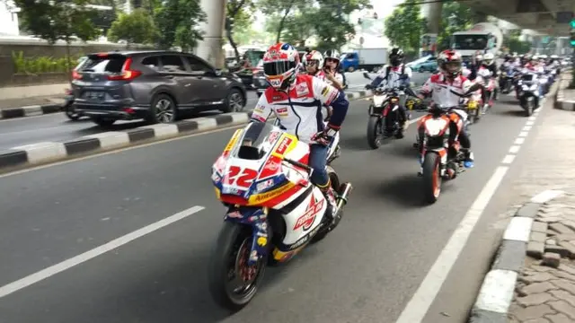 Sam Lowes