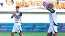 Bertanding pada pekan ke-19 BRI Super League 2025/2026 di Indomilk Arena, Tangerang, Banten, Jumat (30/1/2026), Persija unggul dua gol tanpa balas. Tampak dalam foto, pemain baru Persija, Shayne Elian Jay Pattynama (kiri) saat tampil melawan Persita pada pertandingan pekan ke-19 BRI Super League 2025/2026 di Indomilk Arena, Tangerang, Banten, Jumat (30/1/2026). (Bola.com/M Iqbal Ichsan)
