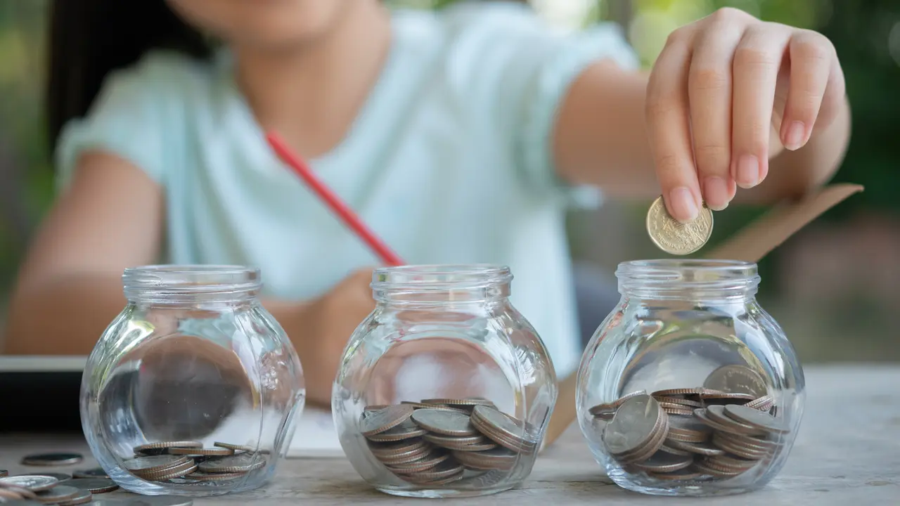 Cara Mengatur Prioritas Keuangan untuk Perempuan yang Ingin Mandiri - 3