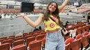 Jika kamu suka dengan penampilan yang santai, gaya Marsha Aruan dengan memakai celana jeans ini bisa banget dicontoh. Ia pandai memadupadankan busana yang dikenakannya. Seperti saat dirinya menonton konser. Ia tampil simpel namun tetap kece dengan celana jeans yang dipadukan dengan baju crop top. (Liputan6.com/IG/@aruanmarsha)