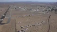 Suatu kuburan pesawat terbang terlihat dari udara.