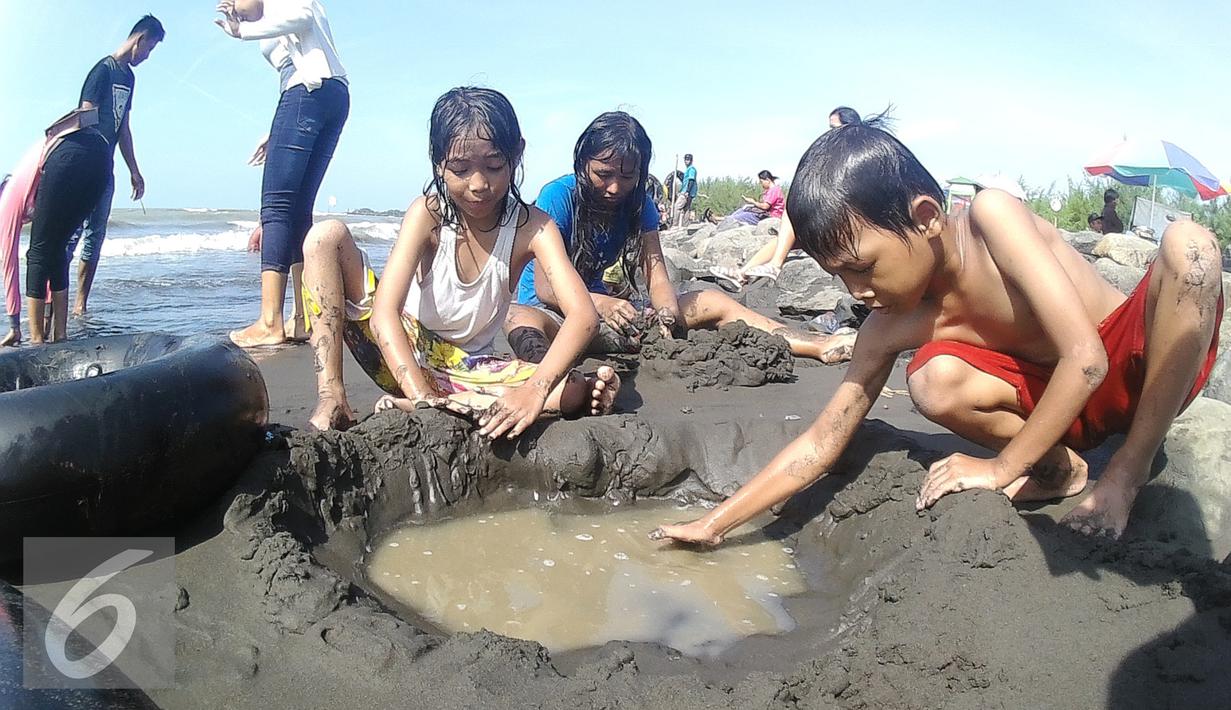 Pantai Alam Indah Jadi Tempat Favorit Warga Tegal Foto