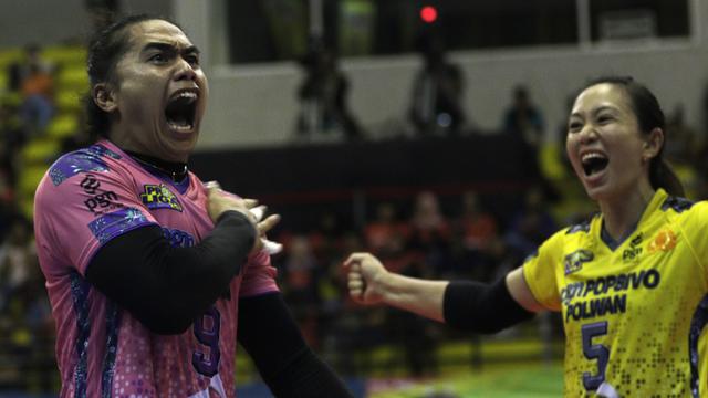 Pevoli PGN Popsivo, Aprilia Manganang, merayakan kemenangan atas Jakarta Pertamina Energi pada final Proliga 2019. (Bola.com/Yoppy Renato)