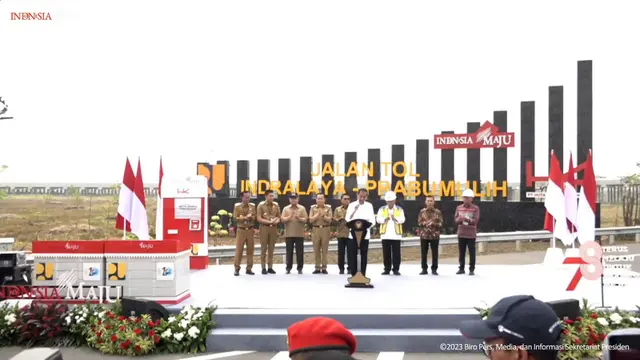 Presiden Joko Widodo (Jokowi) meresmikan Jalan Tol Trans Sumatera (JTTS) ruas Tol Indralaya-Prabumulih garapan sepanjang 64,5 km. (Dok Hutama Karya)