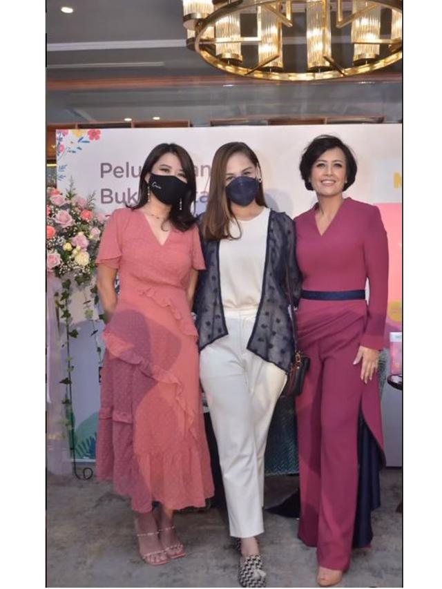 Sekaligus Rilis Buku, Ini 6 Potret Perayaan Ulang Tahun Cynthia Lamusu ke-44