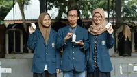 Tiga mahasiswa kreatif dari Undip, Muhammad Zainul Asror, Endah Wulandari, dan Tituk Suselowati nekad meneliti daun ubi jalar merah untuk membuat antiseptic herbal. (foto: Liputan6.com/dok.Tituk.edhie prayitno ige)