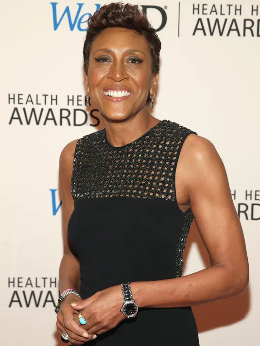 Robin Roberts, didiagnosis tahun 2007 di usia 46. Pembawa berita ‘Good Morning America’ ini mengumumkan jika dirinya didiagnosa menderita kanker payudara di tahun 2007, ia menyelesaikan 8 perawatan kemoterapi. (AFP/Bintang.com)