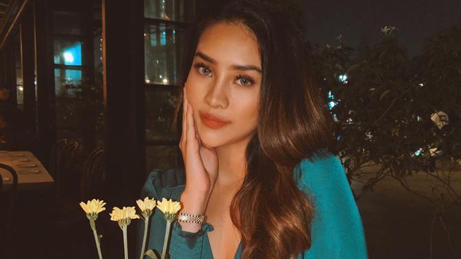 Umur Anya Geraldine Berapa : Anya Geraldine Akui Tak Bisa Hidup Tanpa