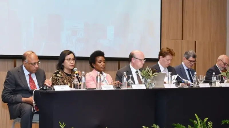 Menteri Keuangan (Menkeu) Sri Mulyani Indrawati menjadi panelis di Conference of the Parties 28 (COP28)-G20 Brazil Finance Track yang diadakan di Rio de Janeiro, Brazil.