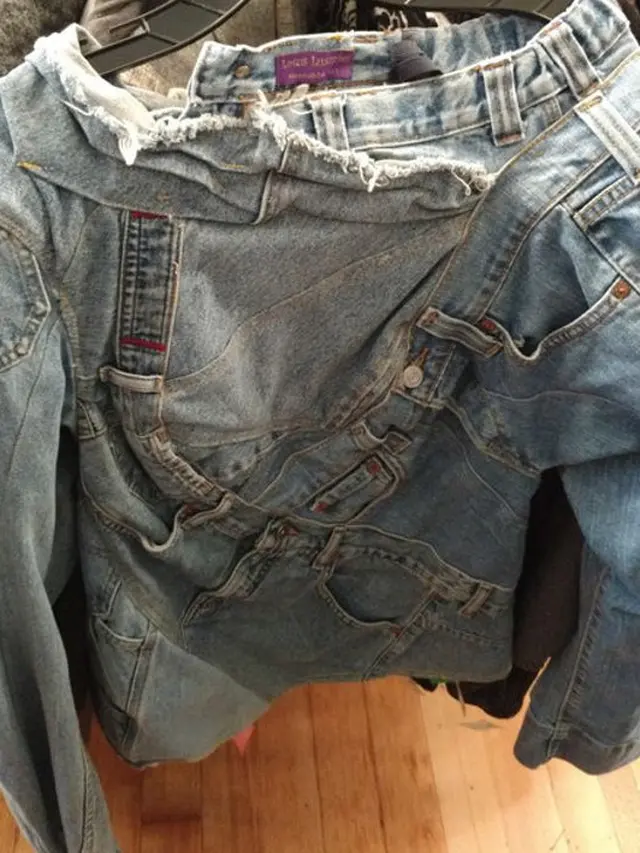 8 Potret Desain Pakaian Ini Aneh Banget, Bikin Kening Berkerut