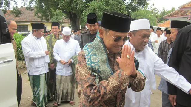 Jejak BJ Habibie di Ponpes Kempek Cirebon
