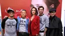 "Ini, film yang berlatar religius yang saya bintangi setelah saya cukup lama ga main di film yang bergenre itu, nah kenapa saya absen itu karena banyak yang bilang kok Reza mainnya di film-film religi terus ya," ucapnya. (Adrian Putra/Bintang.com)