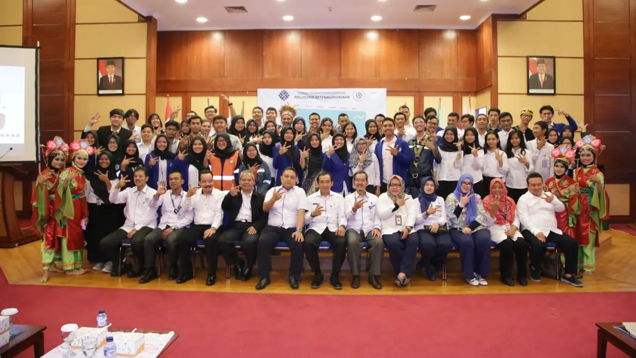 Kemnaker Ajak Mahasiswa Polteknaker Tingkatkan Kesadaran K3