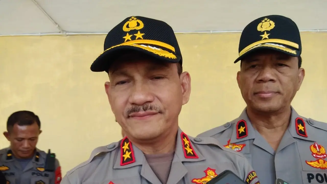 Kapolda Sulsel, Irjen Pol Mas Guntur Laupe tekankan Dirreskrimsus Polda Sulsel yang baru untuk menuntaskan seluruh kasus korupsi yang mangkrak bertahun (Liputan6.com/ Eka Hakim)