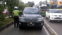 Terobos Busway, Mobil Berstiker Istana Kepresidenan Ditilang