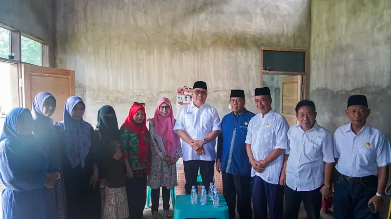 Bakal calon Gubernur Sulawesi Tengah, Ahmad Ali bersilahturahmi dengan para pengurus organisasi Darud Da’wah Wal Irsyad (DDI) Sulteng. (