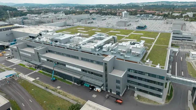 Pabrik BMW, tempat motor listrik generasi terbaru yang akan digunakan pada lini kendaraan listrik Neue Klasse di Steyr, Austria (BMW)