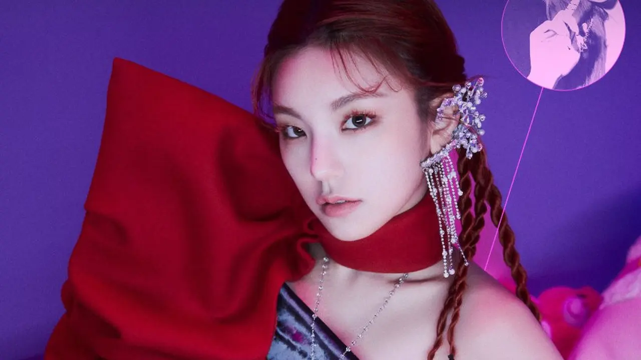 Potret Yeji ITZY yang tidak bisa hadir dalam acara AAA 2021 karena cedera punggung