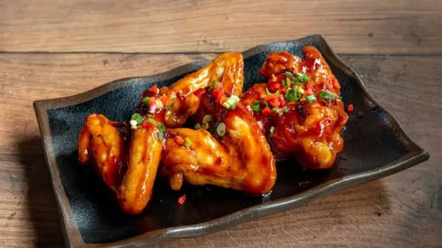 Ilustrasi Ide Jualan Chicken WingsPedas /Photo by Snappr on Unsplash