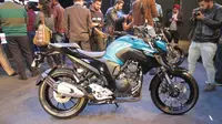 Yamaha India resmi merilis Yamaha FZ25 (indianautosblog)