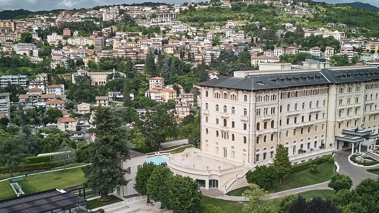 Palazzo Fiuggi, Italia