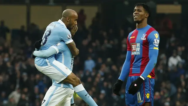 Gol Jarak Jauh Delph Antar City ke Puncak Klasemen Premier League
