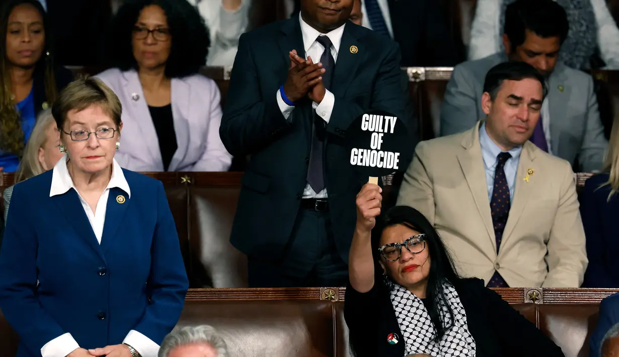 Tlaib menjadi perempuan keturunan Palestina pertama yang menjadi anggota Kongres AS. (Anna Moneymaker / GETTY IMAGES NORTH AMERICA / Getty Images via AFP)